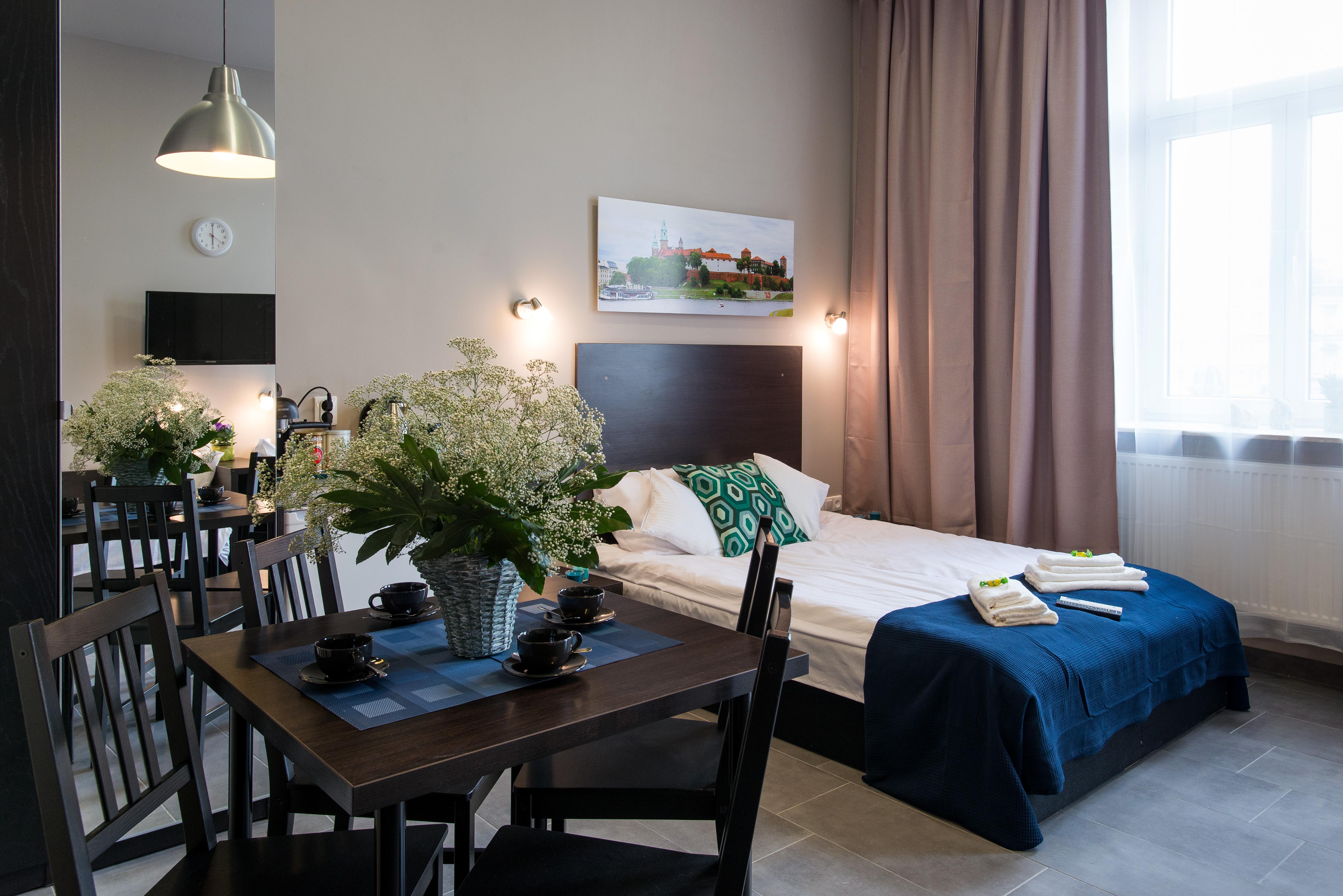 Happy Tower Aparthotel Krakow Bagian luar foto