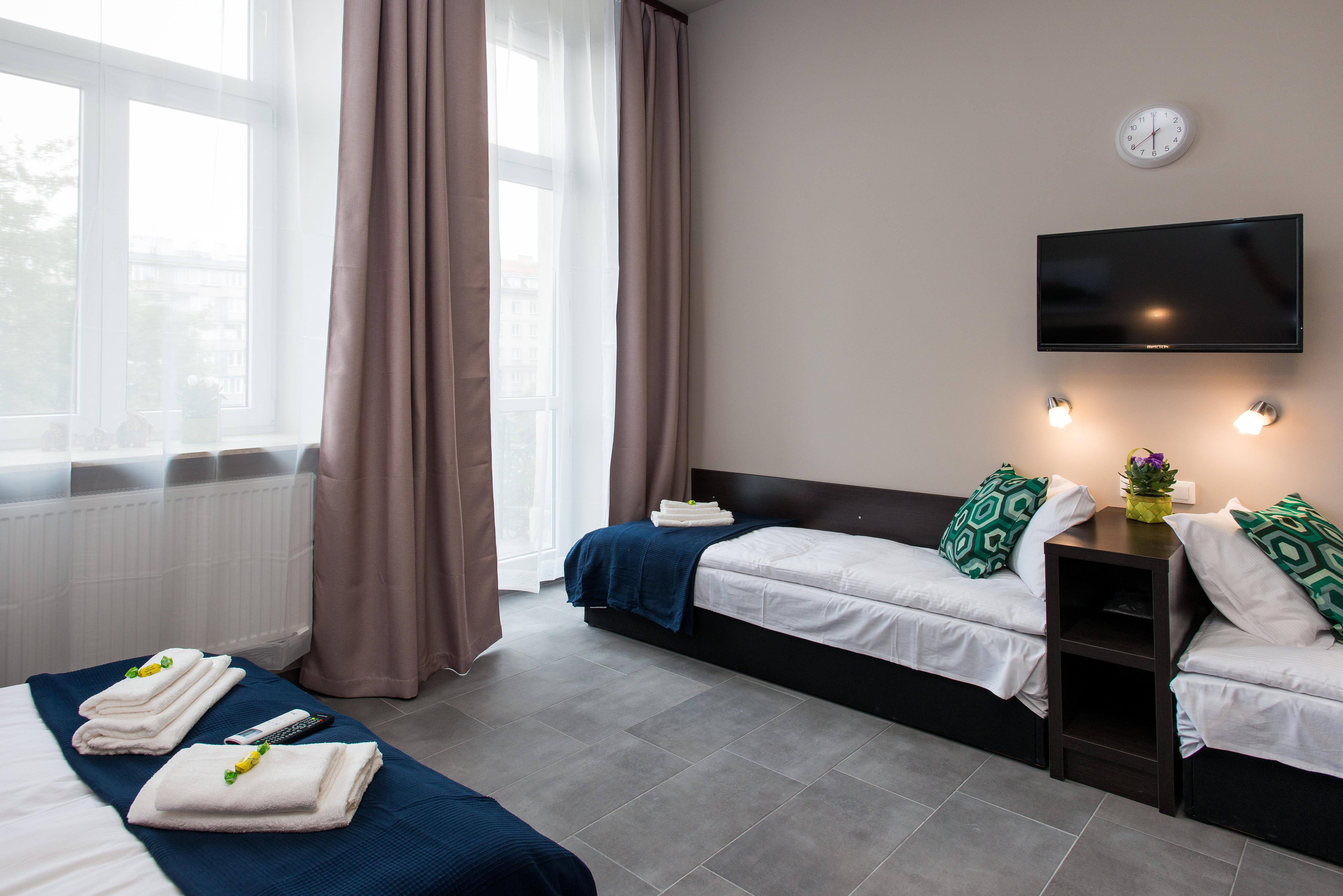 Happy Tower Aparthotel Krakow Bagian luar foto