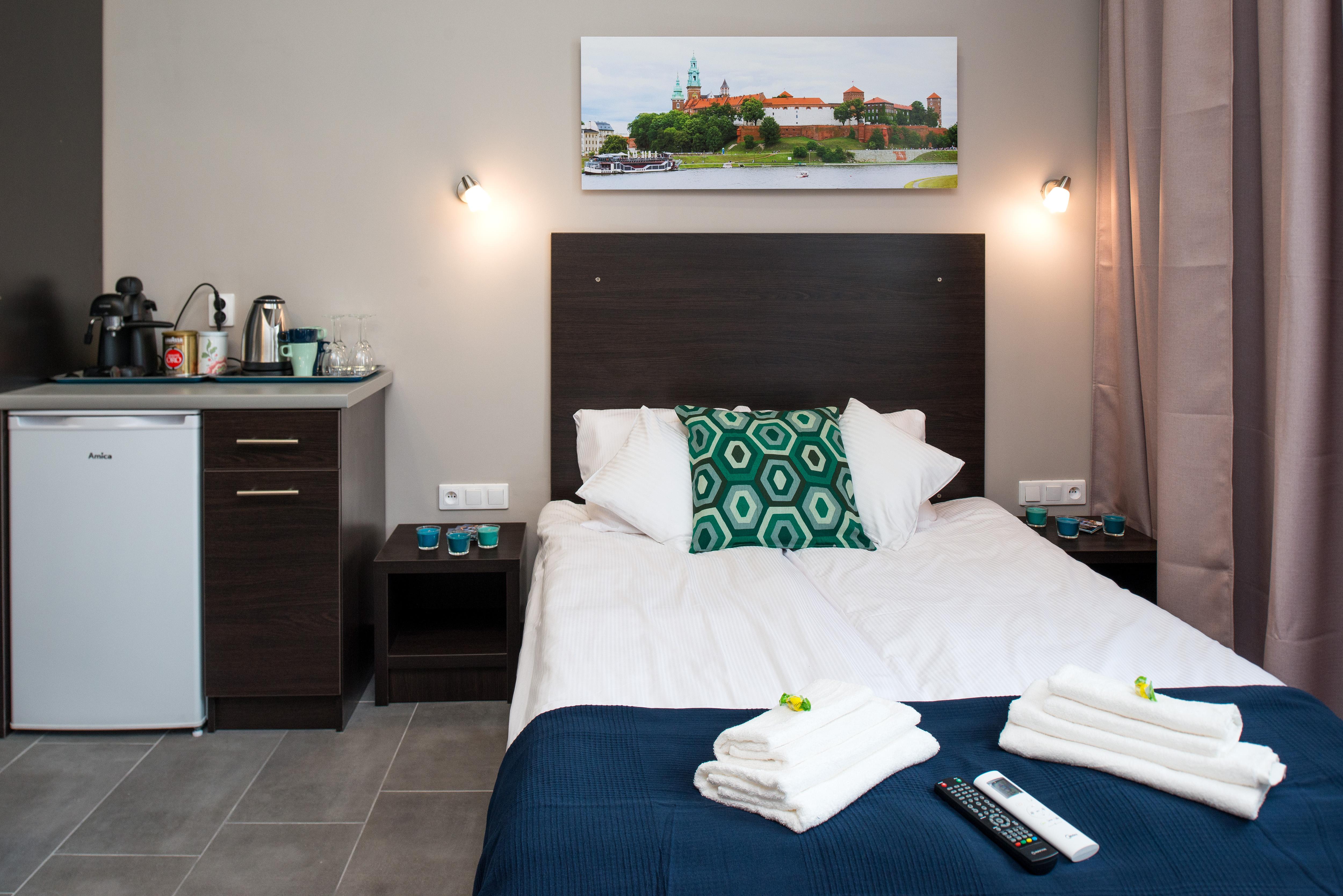 Happy Tower Aparthotel Krakow Bagian luar foto
