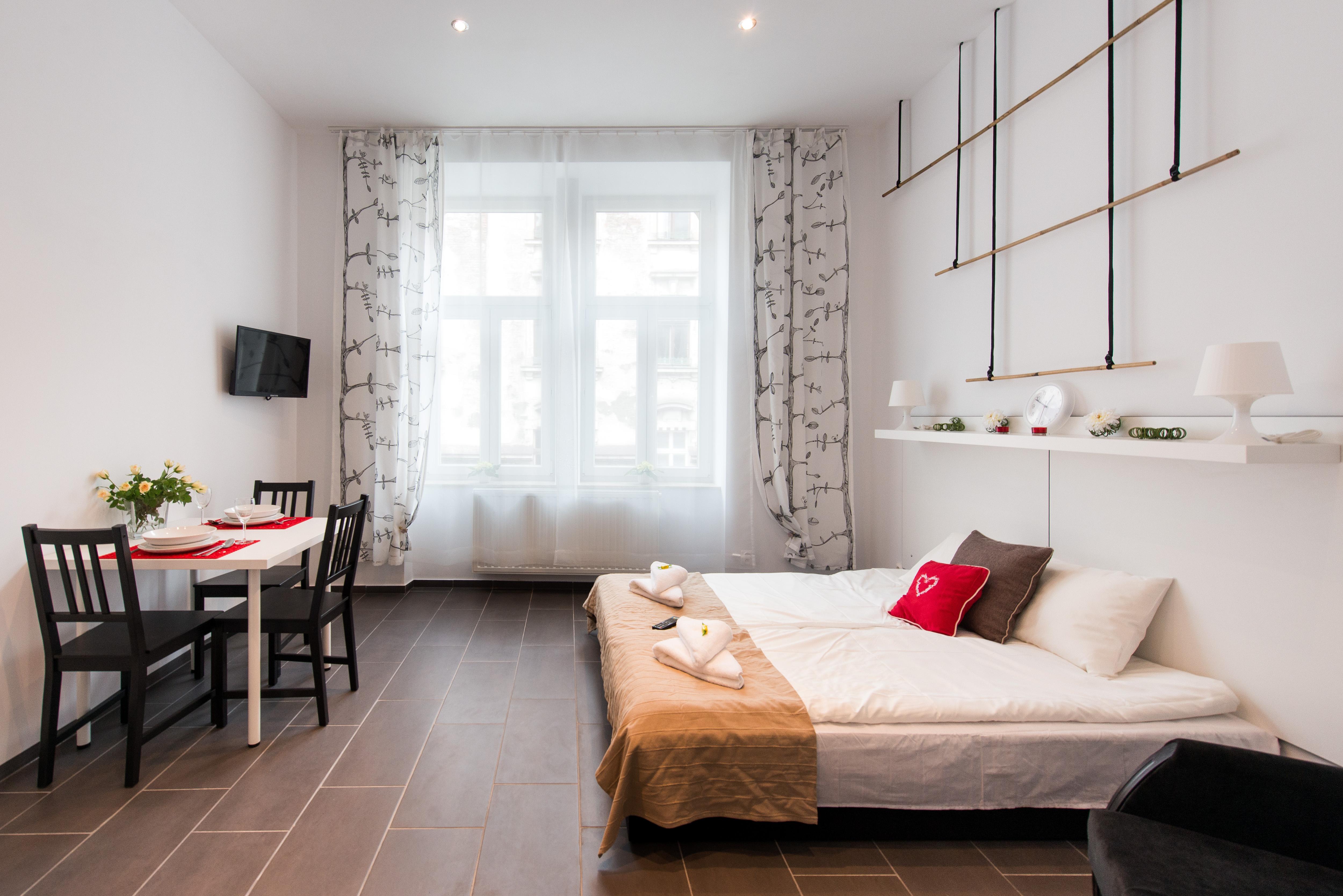 Happy Tower Aparthotel Krakow Bagian luar foto