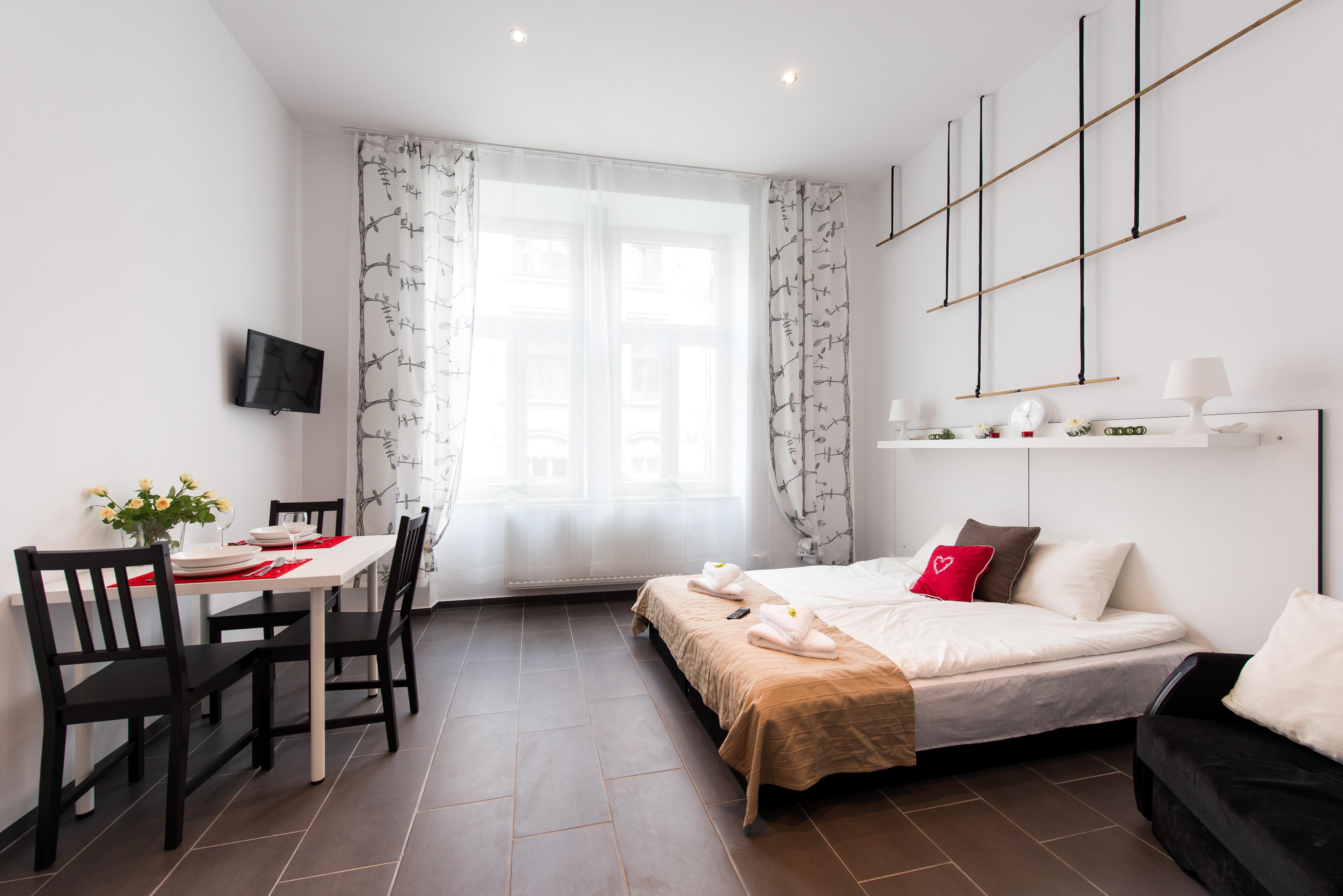 Happy Tower Aparthotel Krakow Bagian luar foto