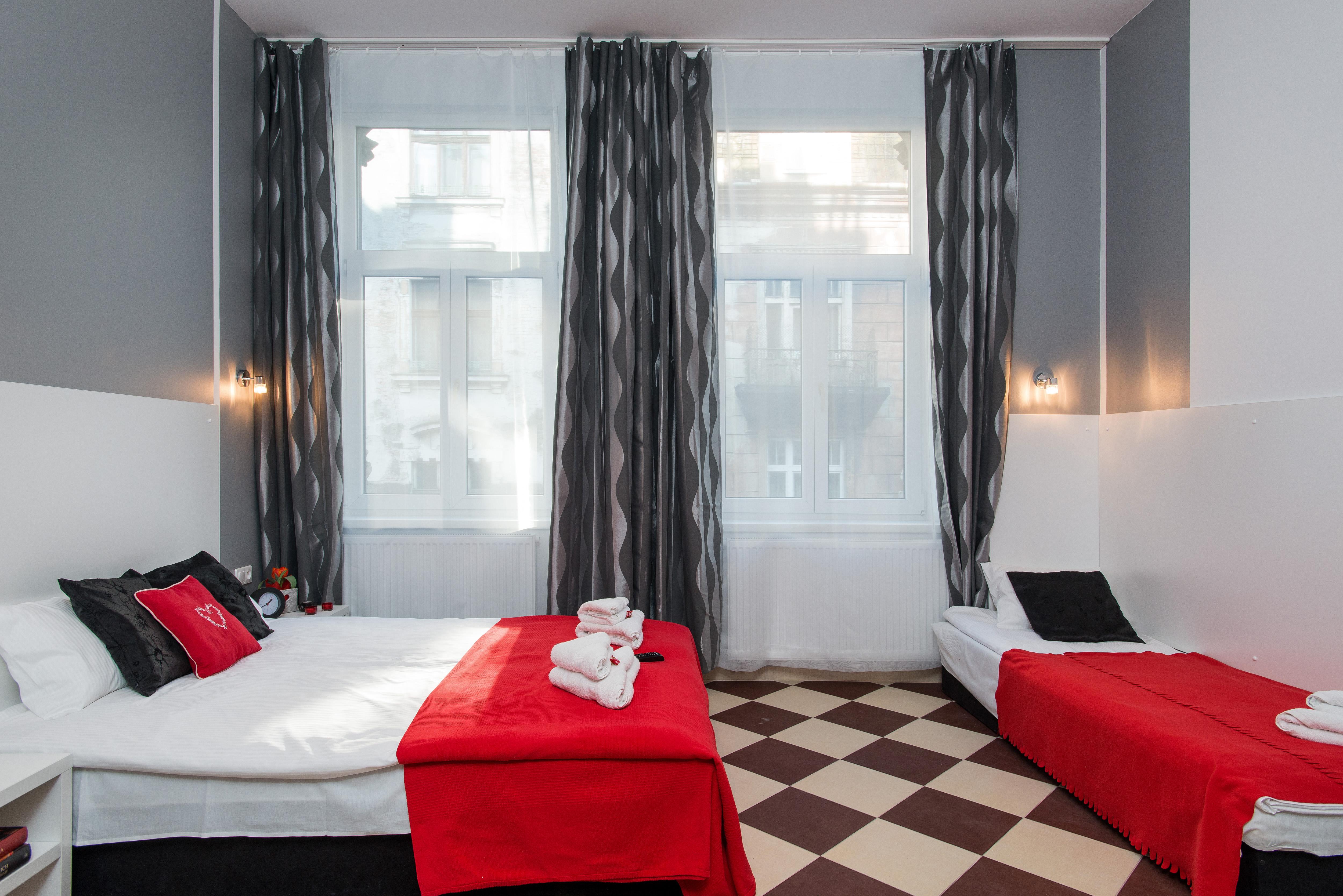 Happy Tower Aparthotel Krakow Bagian luar foto