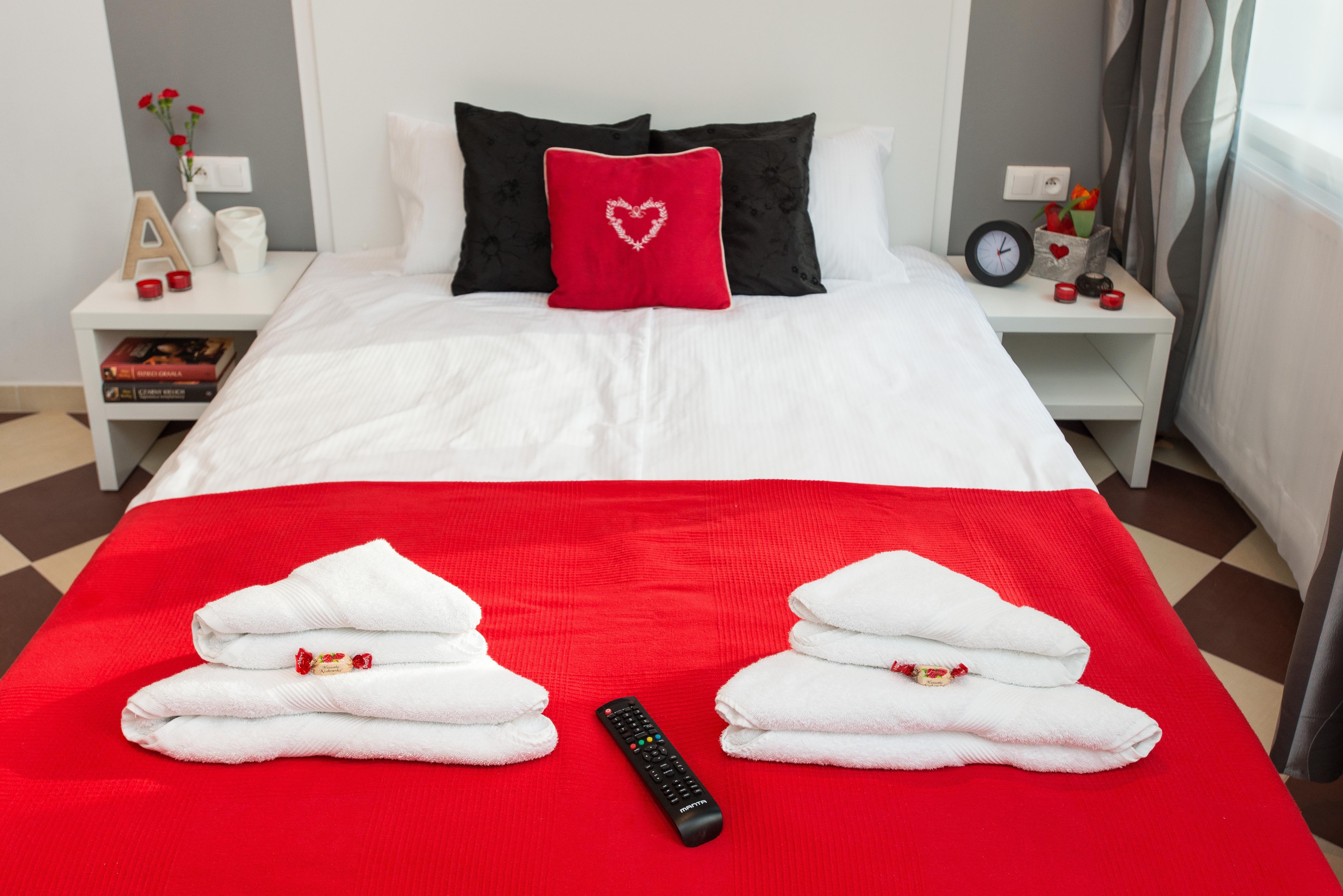 Happy Tower Aparthotel Krakow Bagian luar foto