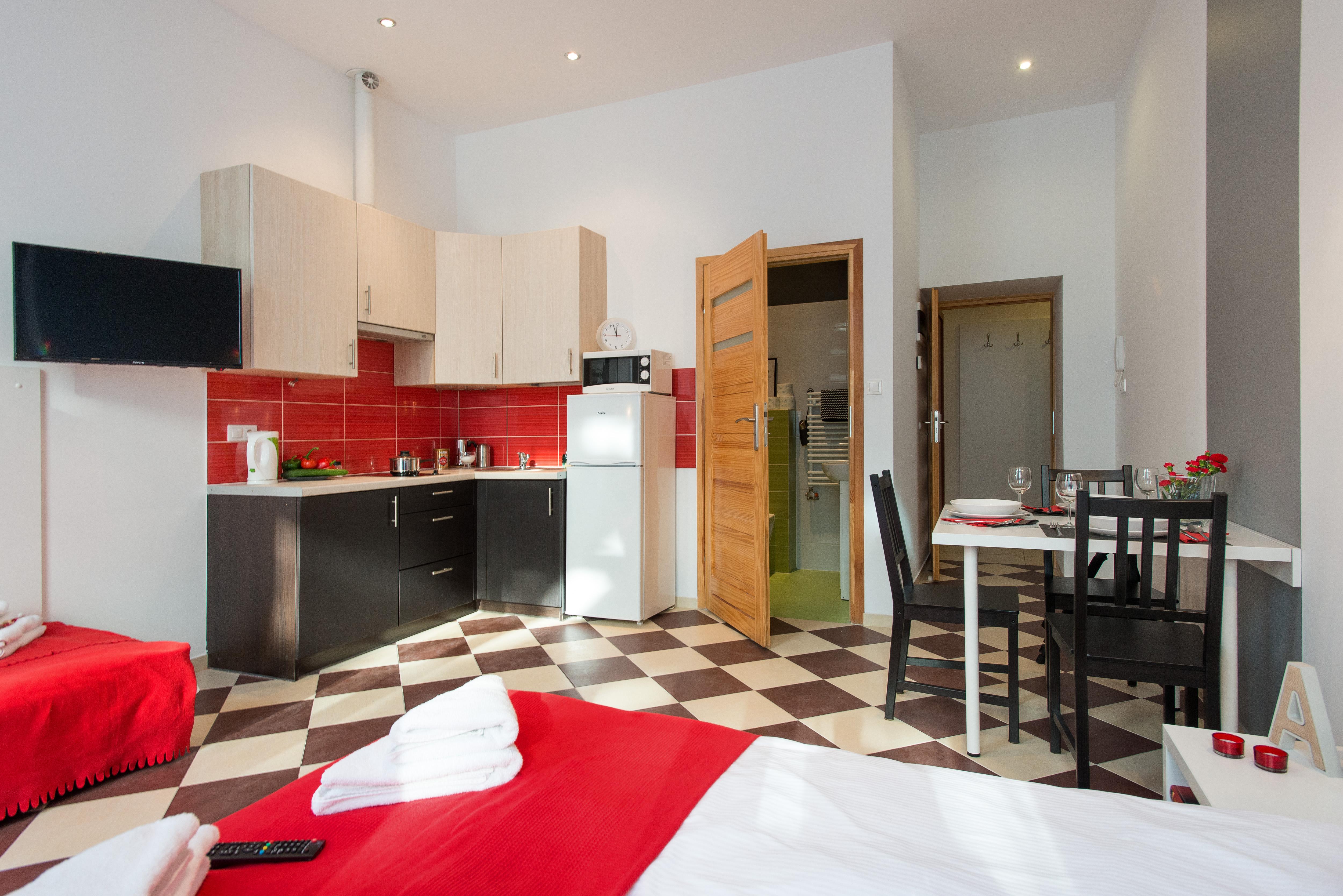 Happy Tower Aparthotel Krakow Bagian luar foto