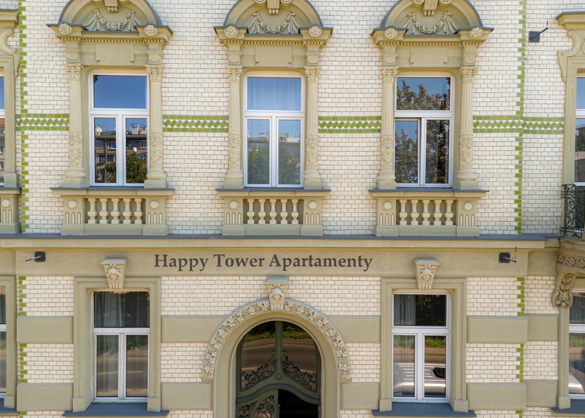 Happy Tower Aparthotel Krakow Bagian luar foto
